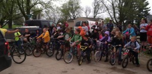 Diagonal Bike-Walk to School Day